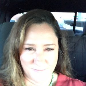 Meet your Posher, Holly